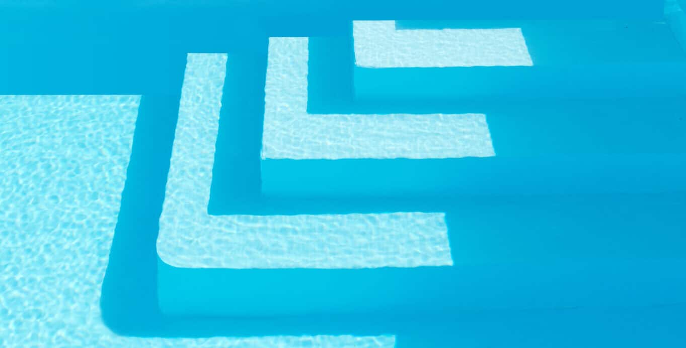 PISCINE COQUE : QUEL EST LE ROLE DU GEL COAT ?